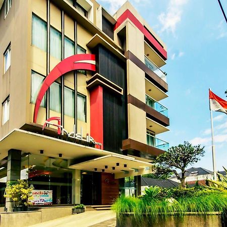 Andelir Hotel Бандунг Экстерьер фото