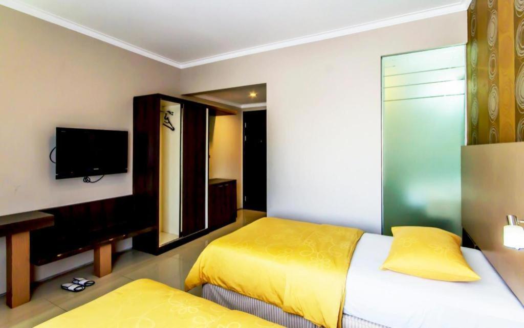 Andelir Hotel Бандунг Экстерьер фото
